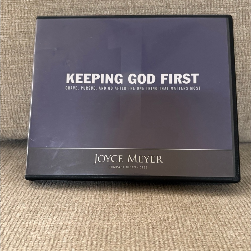 Keeping God First Joyce Meyer 4-Compact Disk Audiobook